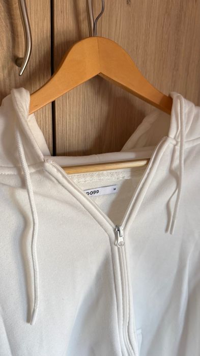 Бял суичър Cropp