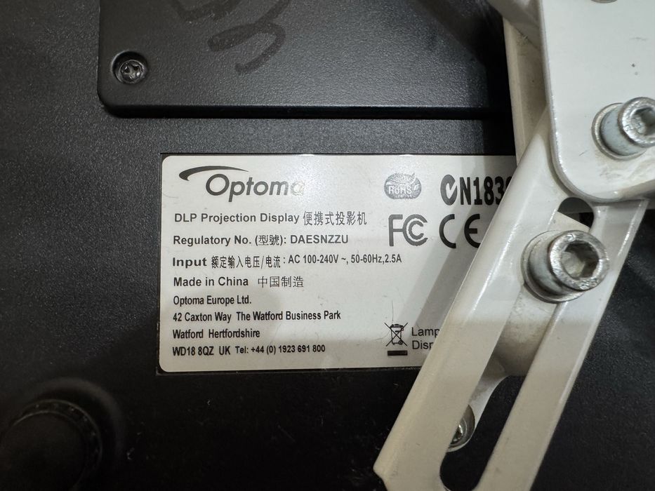 Проектор Optoma. В хорошом состояний