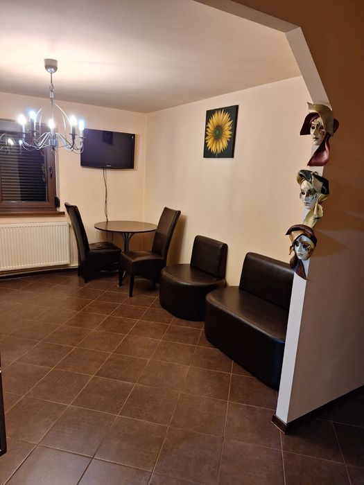 IANCA-De vanzare apartament cu 3 camere,foarte spatios,80 mp,etaj 1