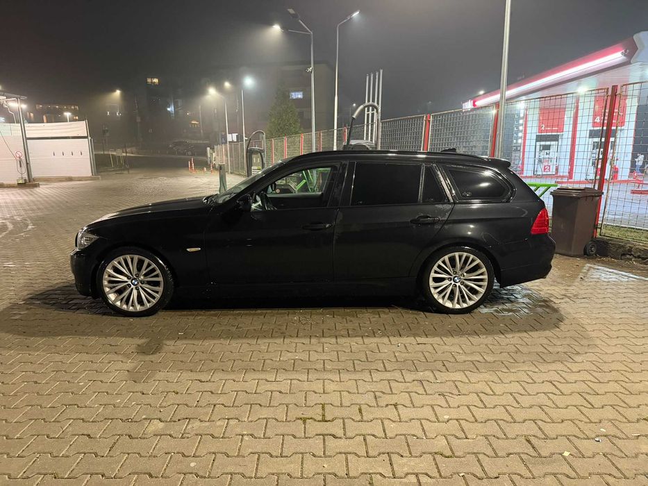 BMW Seria 3 320D 2011