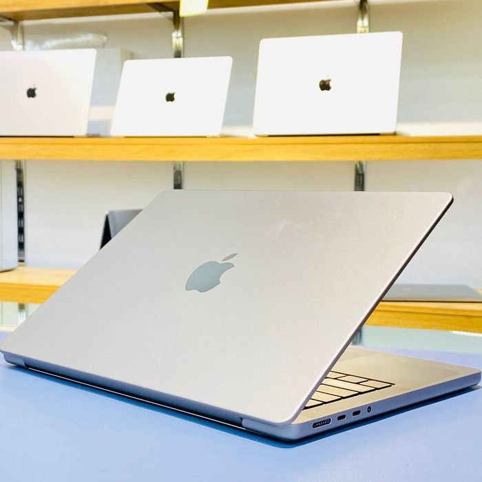 MacBook Pro M2 Pro 14inch