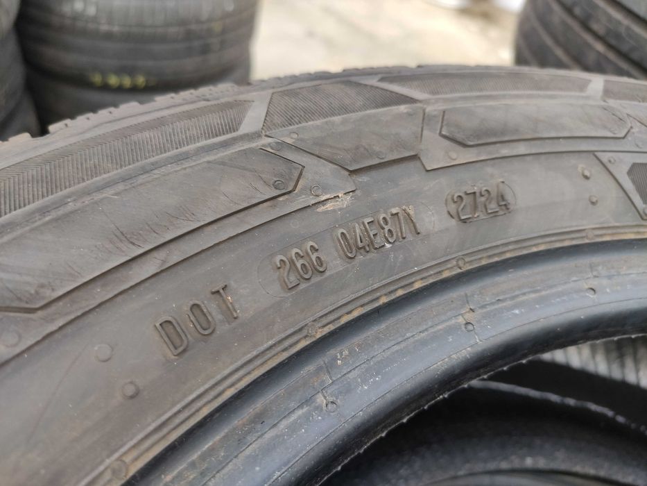 4бр Зимни гуми 215 60 17 С - Continental - DOT 2024