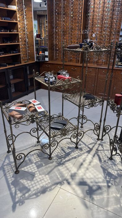 Продам 2 кованные этажерки