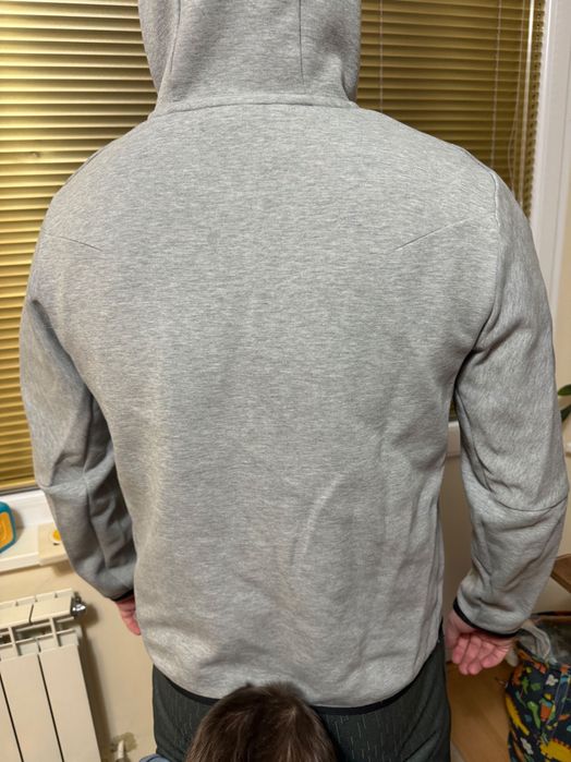 Оригинален Nike Tech Fleece L