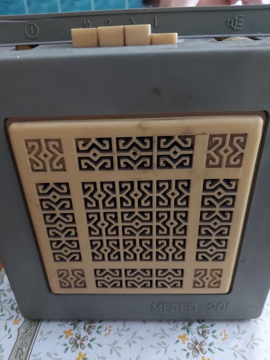 Радиоприёмник Советского периода Медео 201