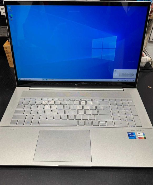 Hope Amanet P3 Laptop HP Envy 17CH0500SA