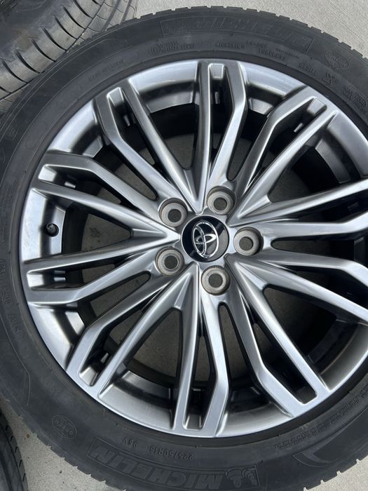 Джанти с гуми от Тойота Chr Hybrid 1.8 2022г