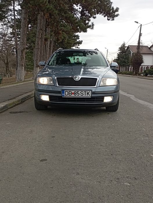 Vând Skoda Octavia
