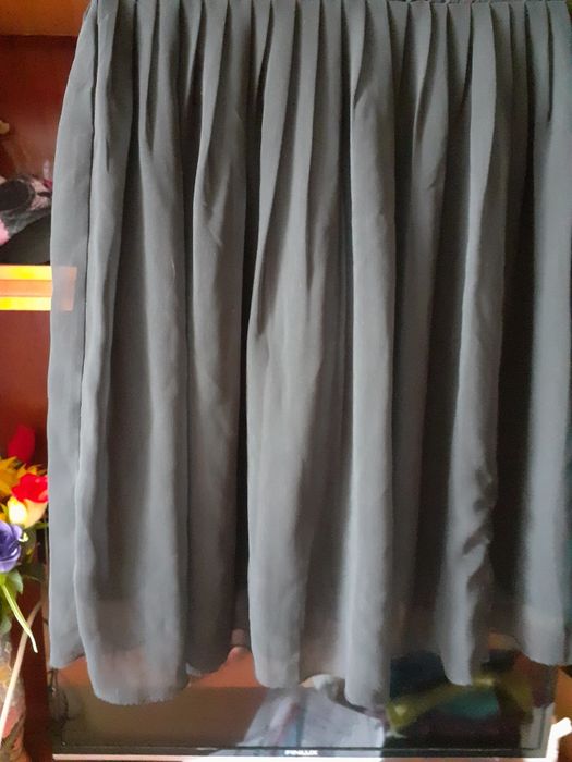 Fusta plisara s neagra