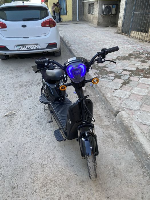 Скутер сатылады бәрі жасап тұр но ходу акум новый оришинал