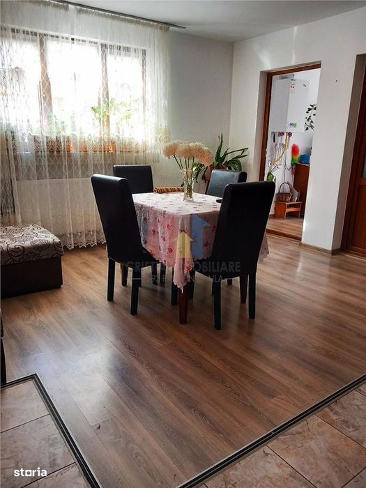 Casa Pretabila 2 familii, teren 1046 mp, toate utilitatile, Cazasu
