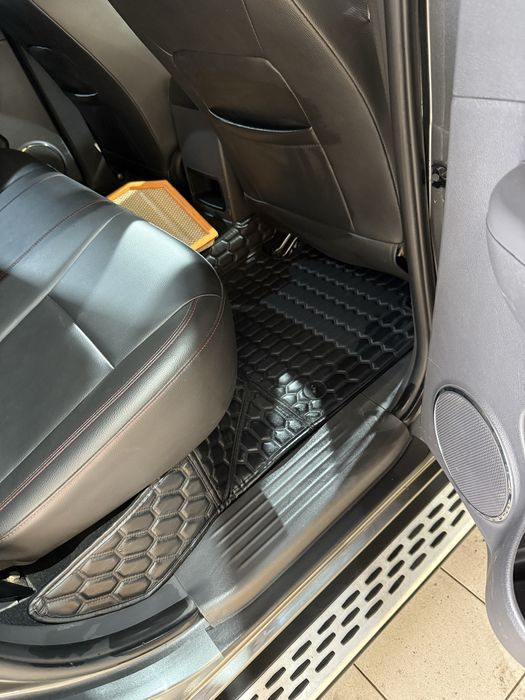 Продам коврики на JAC T6 , JAC T8