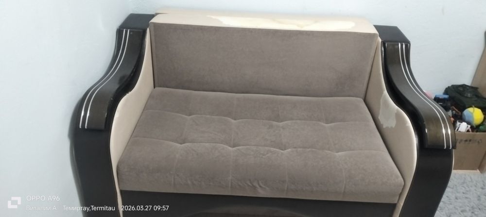 Отдам даром диванчик все работает все выдвигаеться