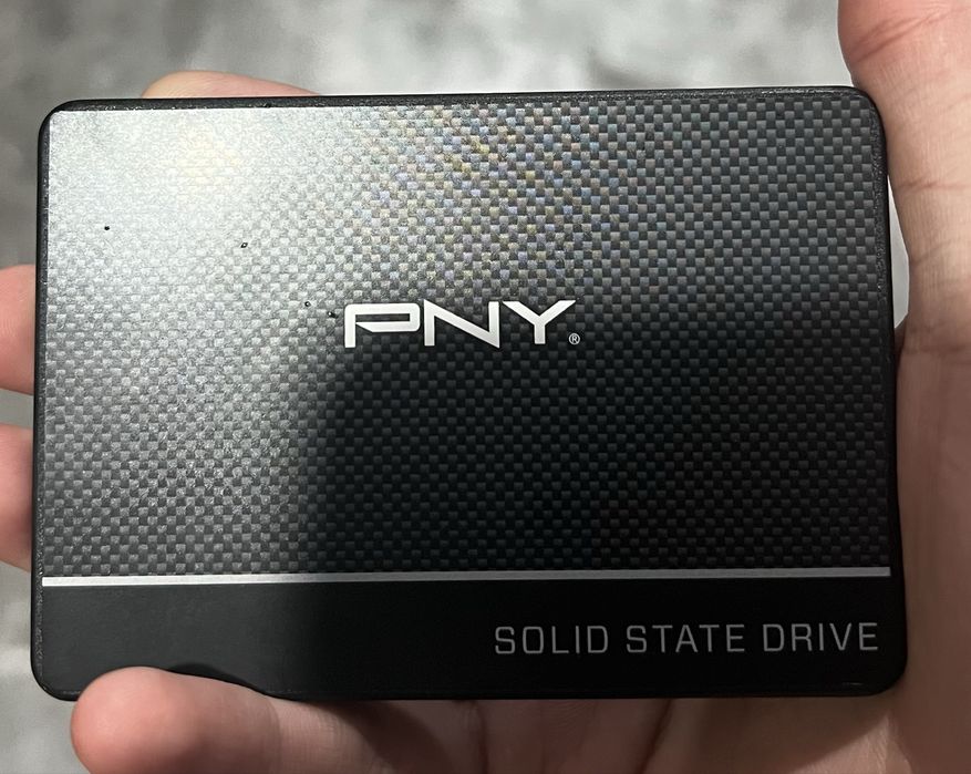 Продам ssd 1tb sata PNY