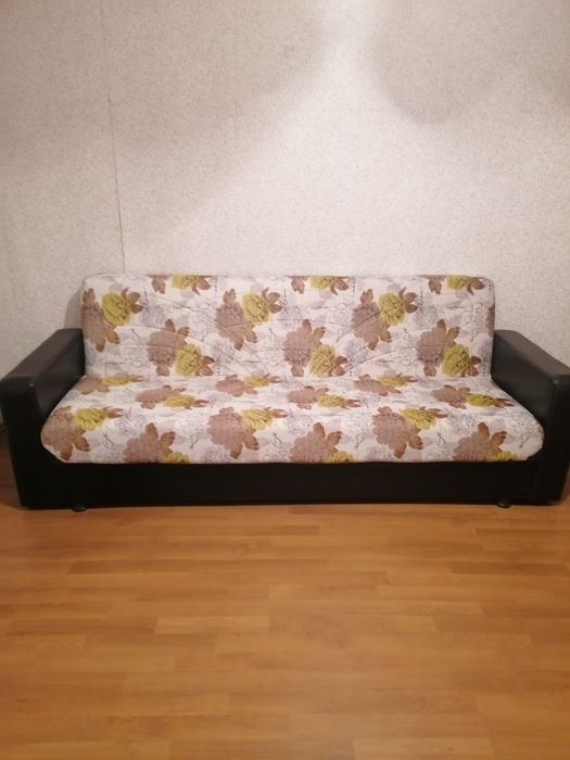 Canapea extensibila de 3 locuri