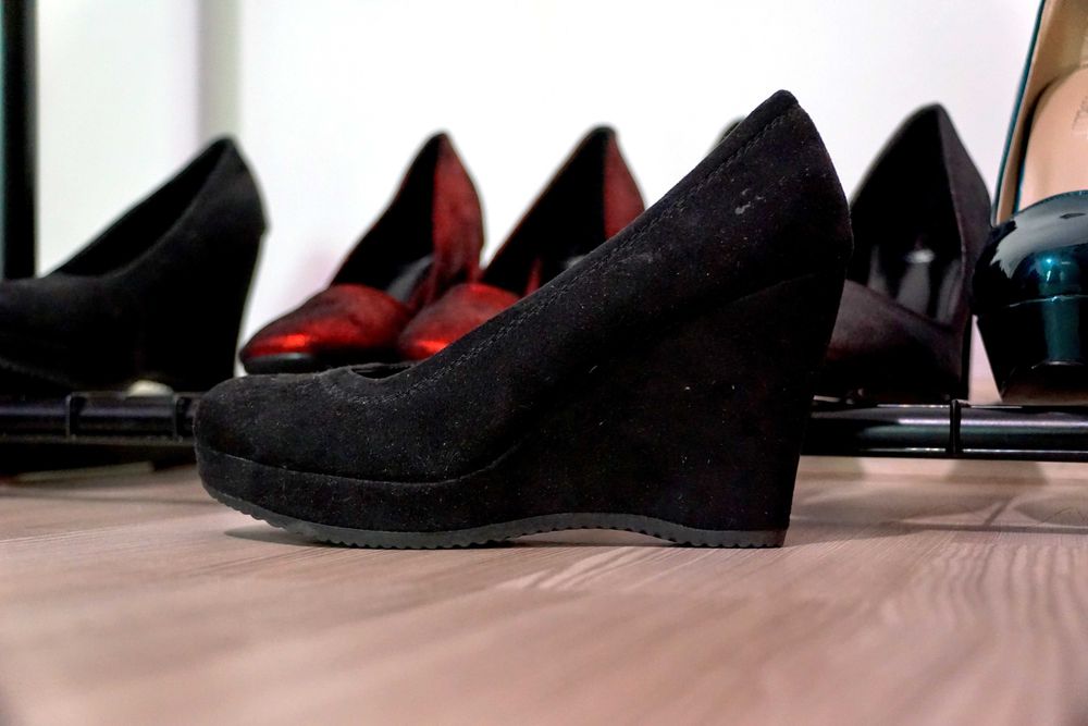 Vand pantofi cu platforma