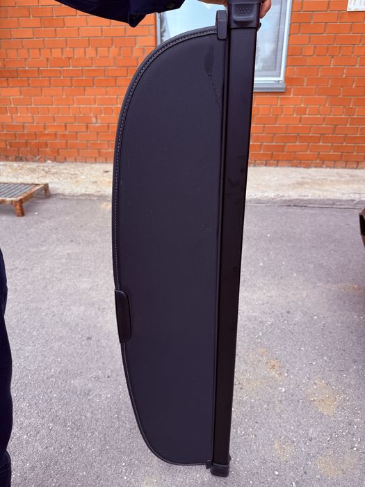 Шторка на багажник оригинал