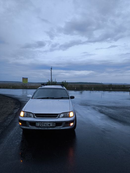 Toyota Caldinа 
Тойота калдина 190