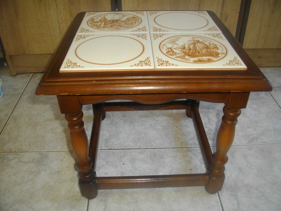 Нидерландска оригинална помощна маса с флорални елементи Дъб Керамика