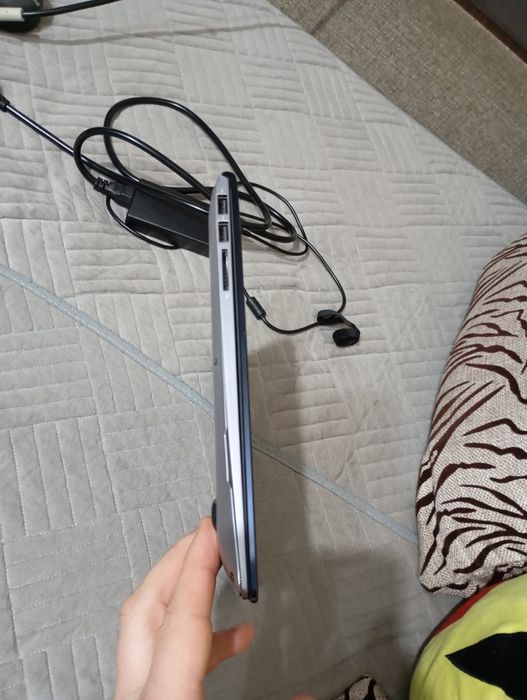 Продам Ноутбук Asus zenbook core i5