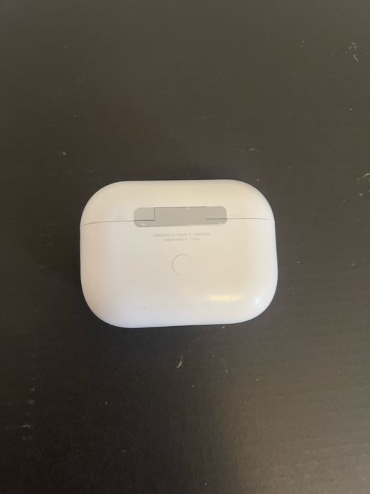 Vand casti airpods noi