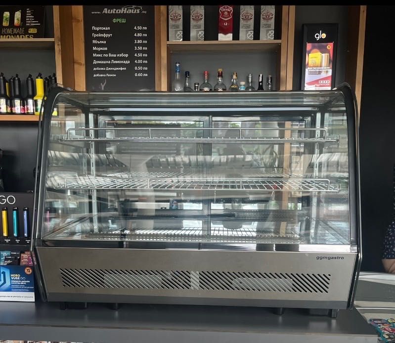 Панорамна хладилна витрина