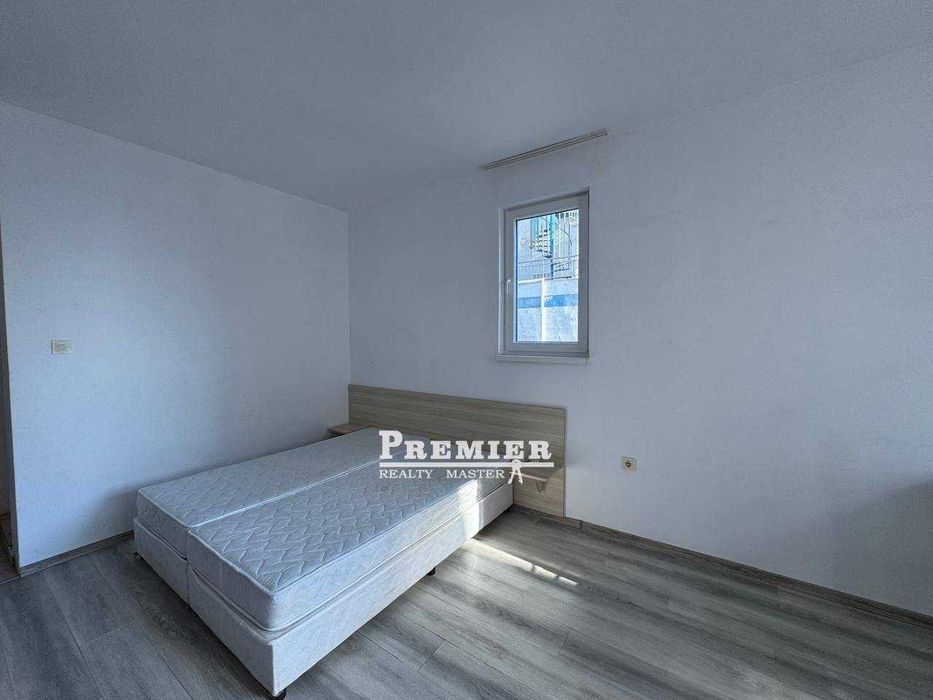 Просторно студио на първа линия в Поморие - 53990 EUR