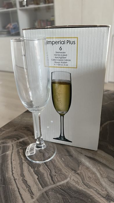 Продам новые фужеры для вина и шампанского , бокалы для напитков