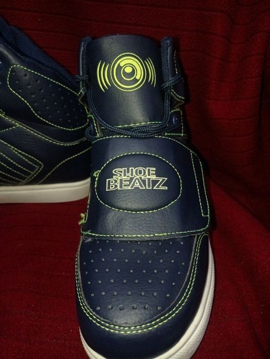 Из США , подростковая обувь, бренда BEATZ BOYS SHOES SZ4 BLUETOOTH