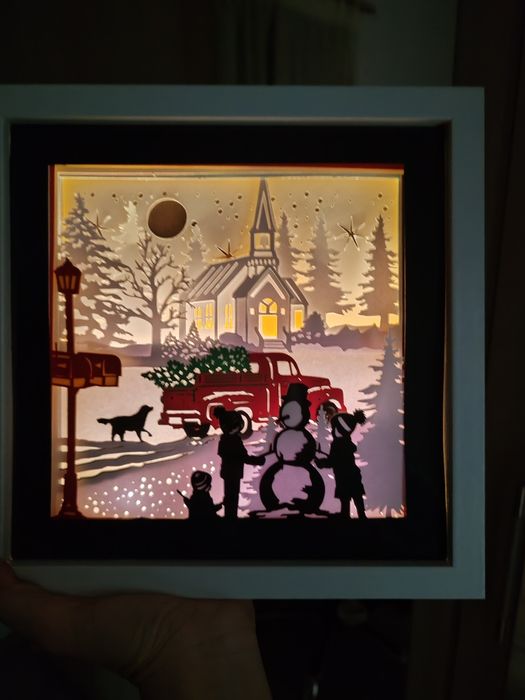 Shadow box, Cutie cu umbre.