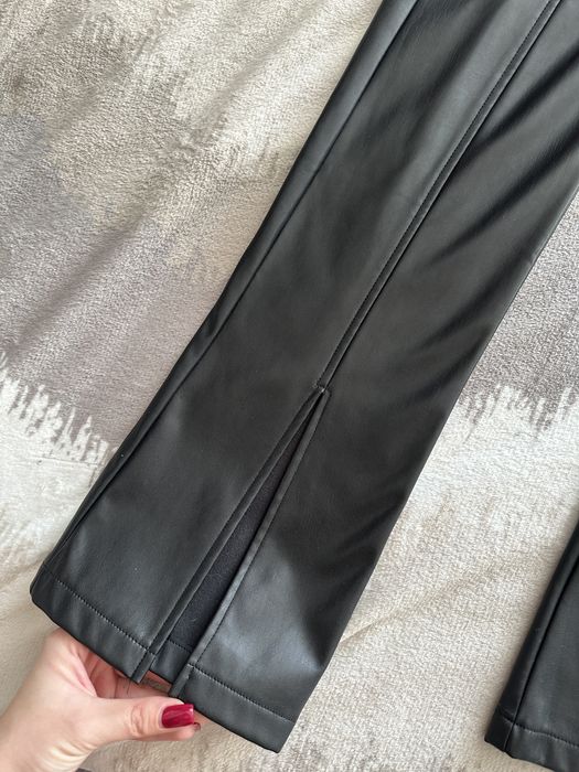 Кожен панталон с цепка