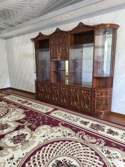 Gorka mebel sotiladi.