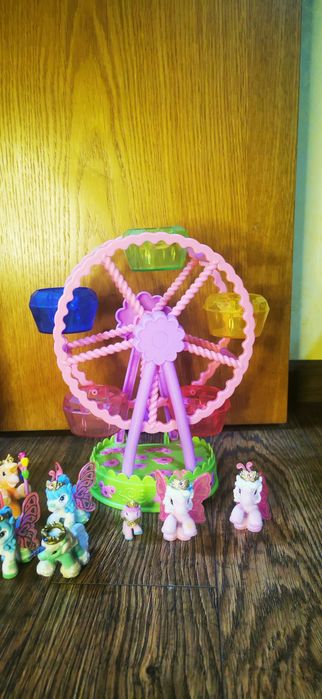 Filly Колеции замък въртележка къщичка и фигурки