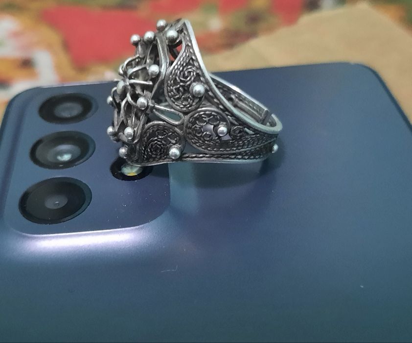 Mujskoy Kumush uzuk qo'l mehnati,sotuvda topilmaydi