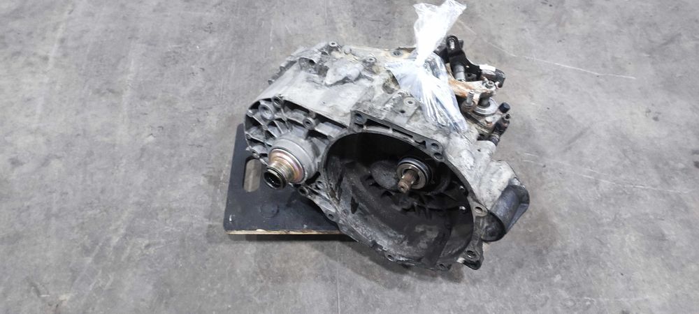 Cutie viteze manuala 6 trepte volkswagen vw sharan 2.0 BRT an 2007 JBN