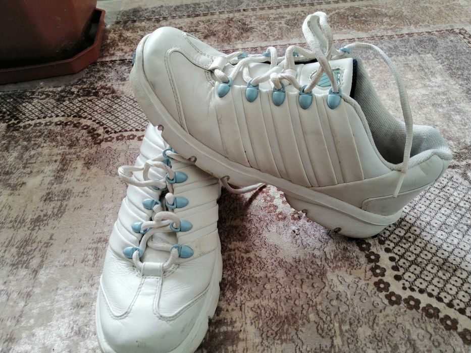 Продавам маратонки