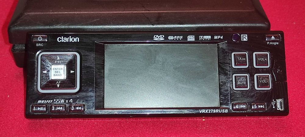 PT. Auto. FATA ( numai fata )  RADIO / DVD. CLARION model VRX279R USB.
