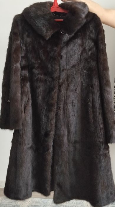Продам Шуба с капюшонам.