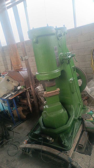 Продается кузнечный молот 150кг mb412