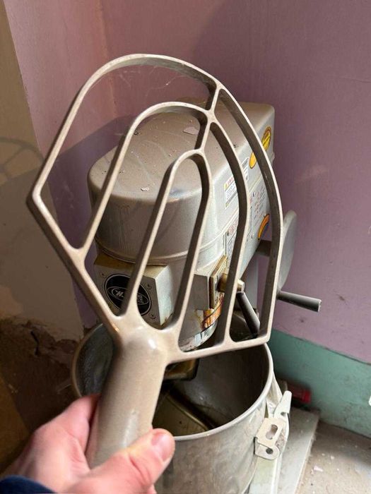 Миксер тестомес 30л sotiladi