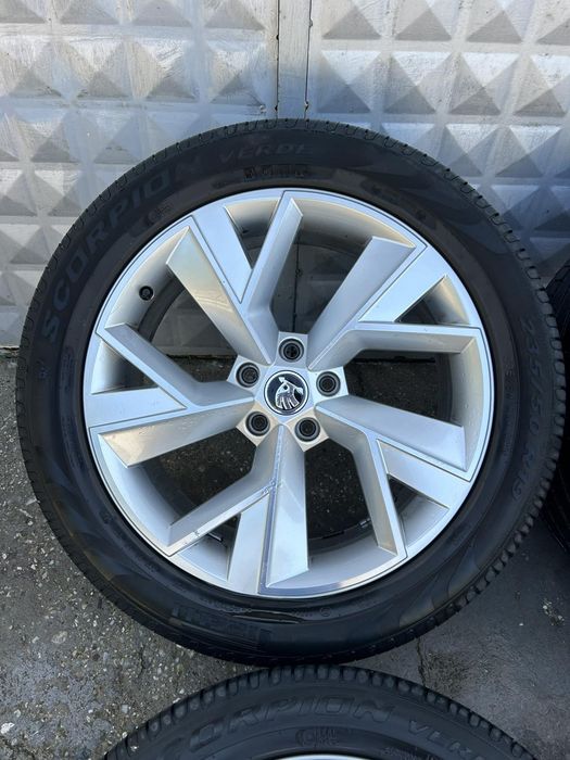 Оригинални джанти за Skoda / Шкода 19" 5x112