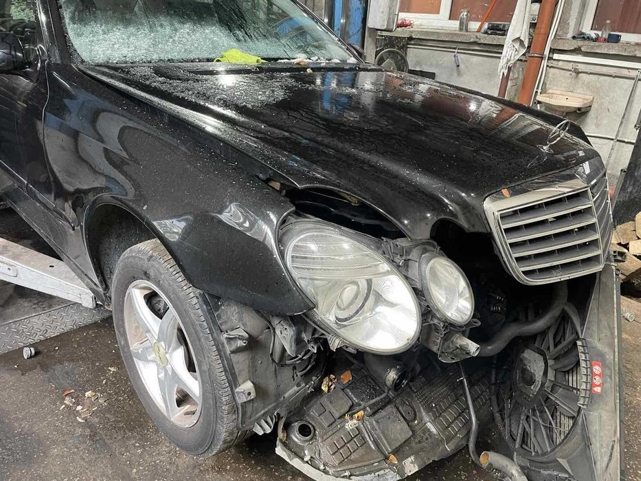 Мерцедес-Бенц E220 - Mercedes-Benz E220 2.2CDI W211 Facelift на части
