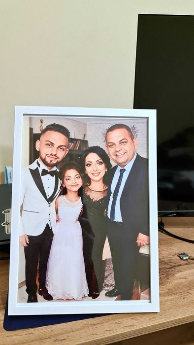 Топ подарък! Дигитална карикатура в рамка :)