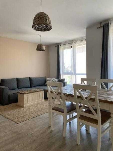 Дава се под наем Двустаен апартамент в Бургас, Център - 60 кв.м за 612 € - Снимка #3