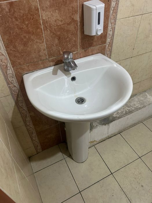 Санузел туалет раковина