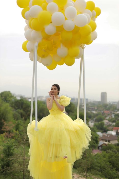 Прокат жёлтое платье со шлейфом для фотосессии в Алматы 25К