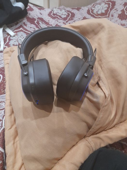 Продам наушники   новые