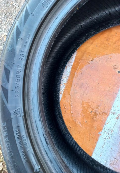 Продаю резину 225/50/17 зима