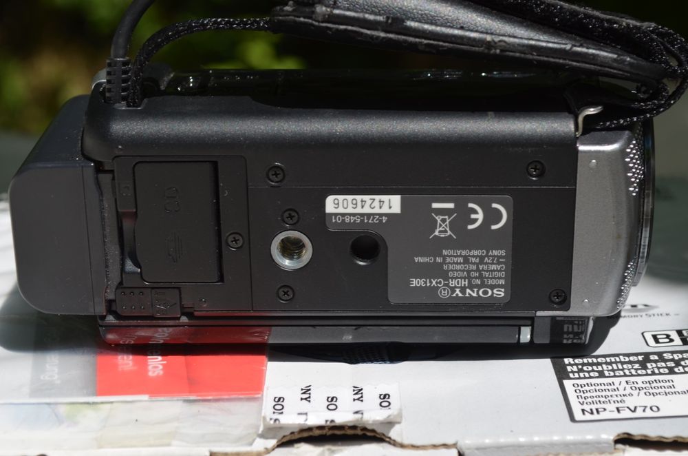 Дигитална видеокамера SONY CX130E