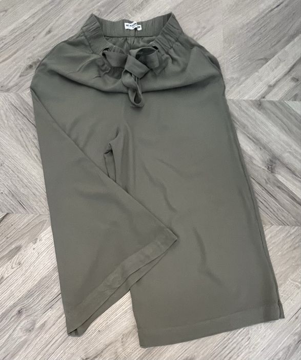 Pantaloni largi 3/4 Pull & Bear de damă
